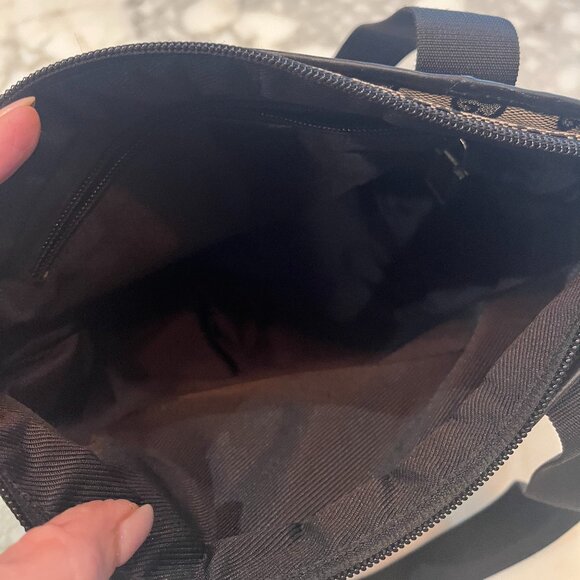 Gucci GG Canvas and Black Leather Tote Bag - Picture 6 of 10